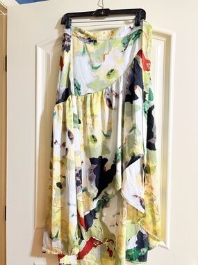 Asymmetric Abstract Print Midi Skirt in Multi-Color